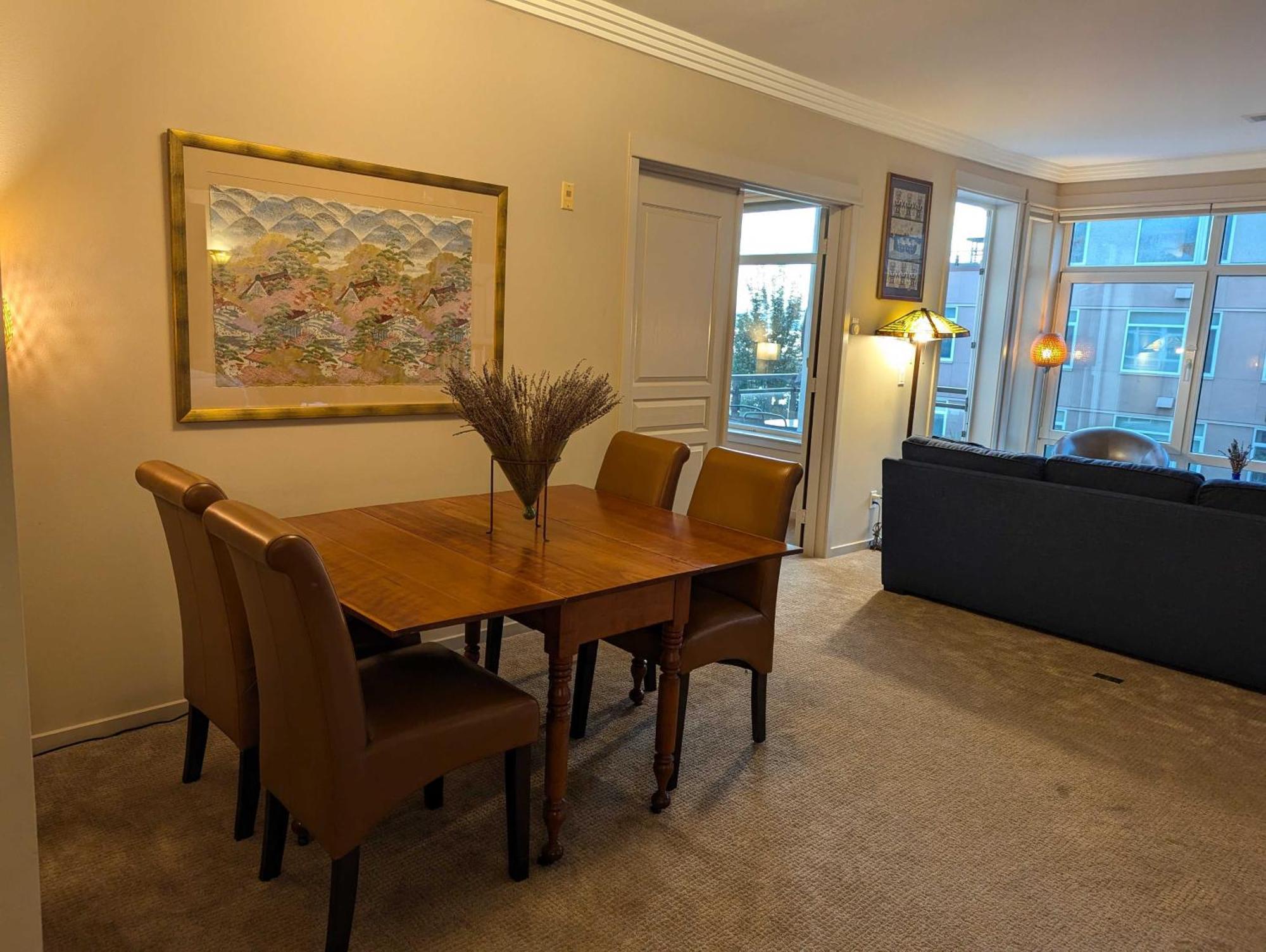 Hébergement de vacances New Downtown 2 Beds, 2 Baths Waterfront Alaska 335 *