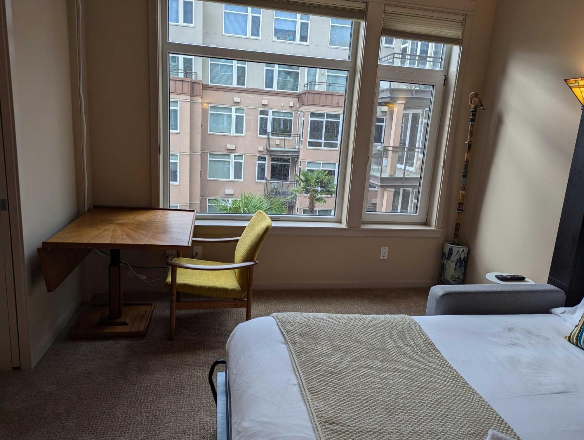 Hébergement de vacances New Downtown 2 Beds, 2 Baths Waterfront Alaska 335 *